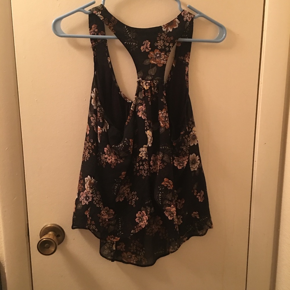 Tank Top - Picture 2 of 5
